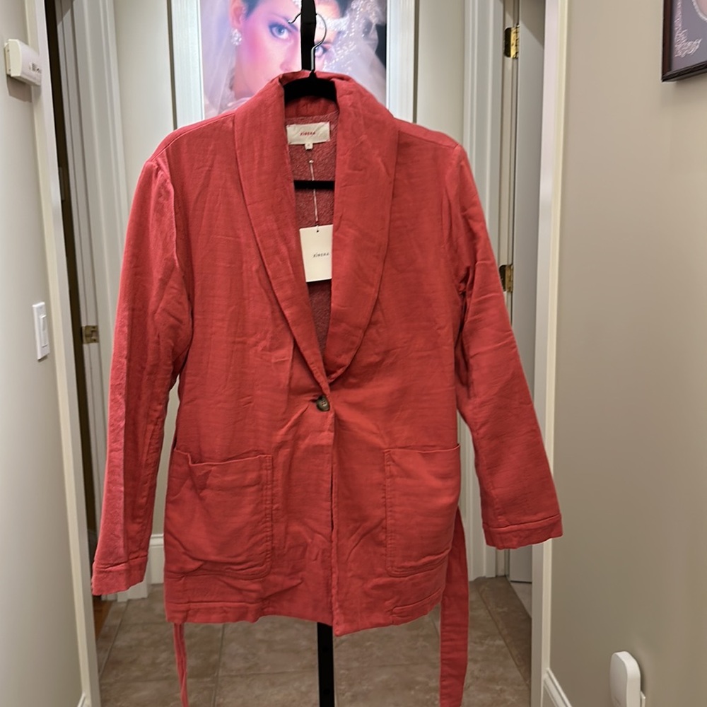 XiRENA women’s Marlen Jacket in Sundried Red - Picture 15 of 16
